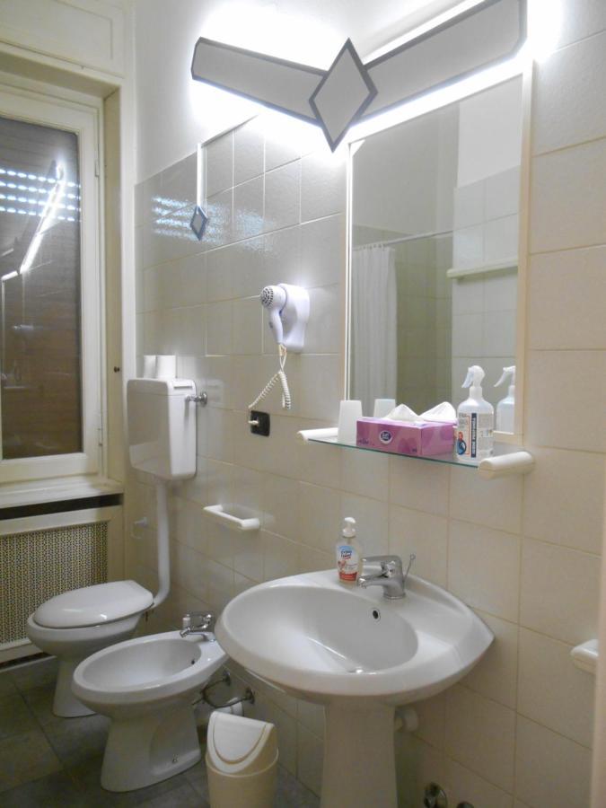 Le Rose Malpensa Bed & Breakfast Busto Arsizio Luaran gambar