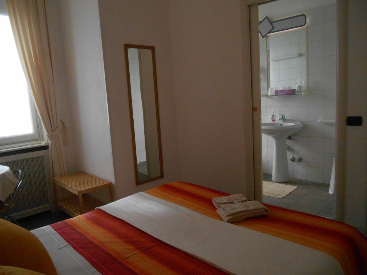 Le Rose Malpensa Bed & Breakfast Busto Arsizio Luaran gambar
