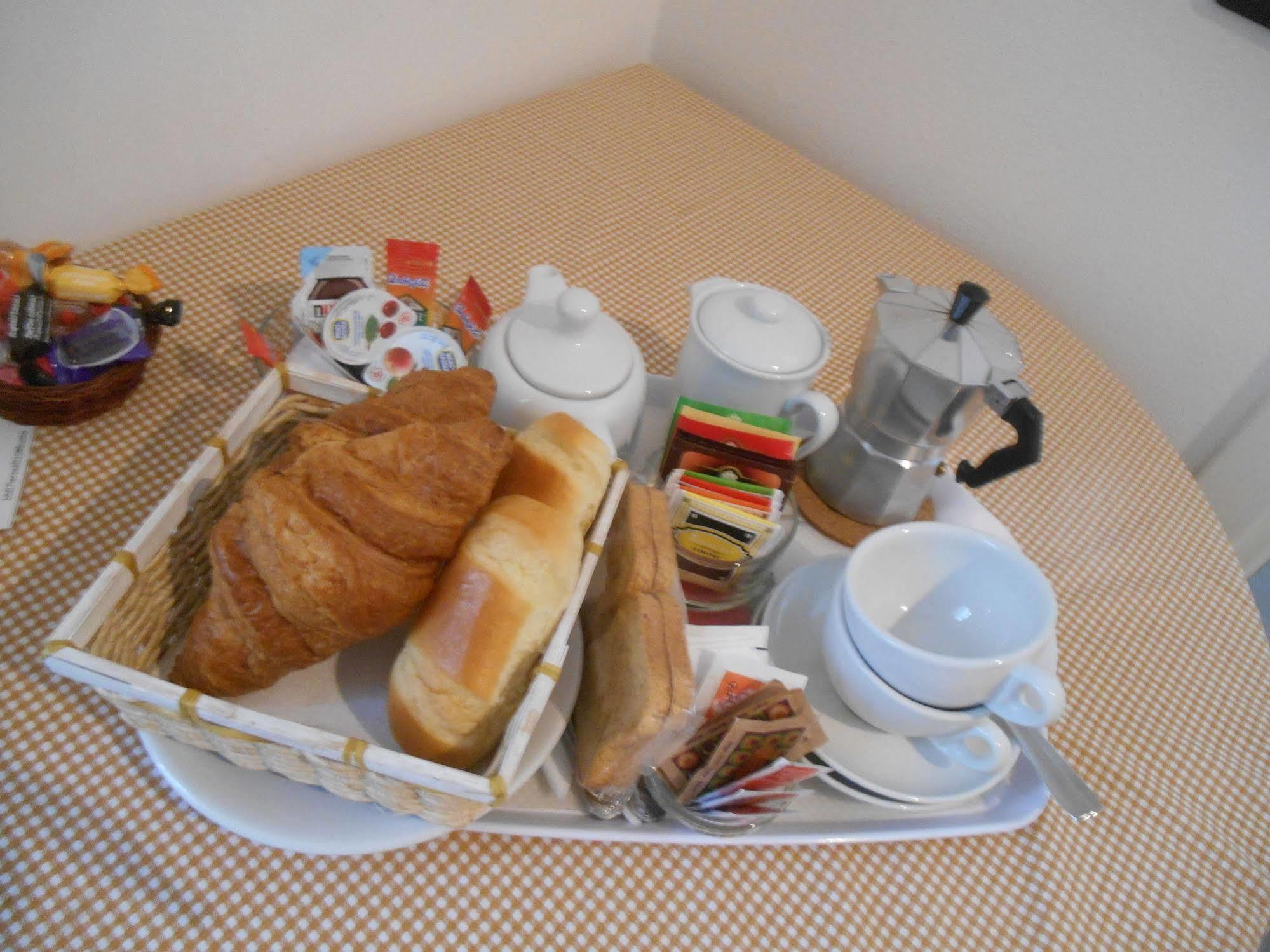 Le Rose Malpensa Bed & Breakfast Busto Arsizio Luaran gambar