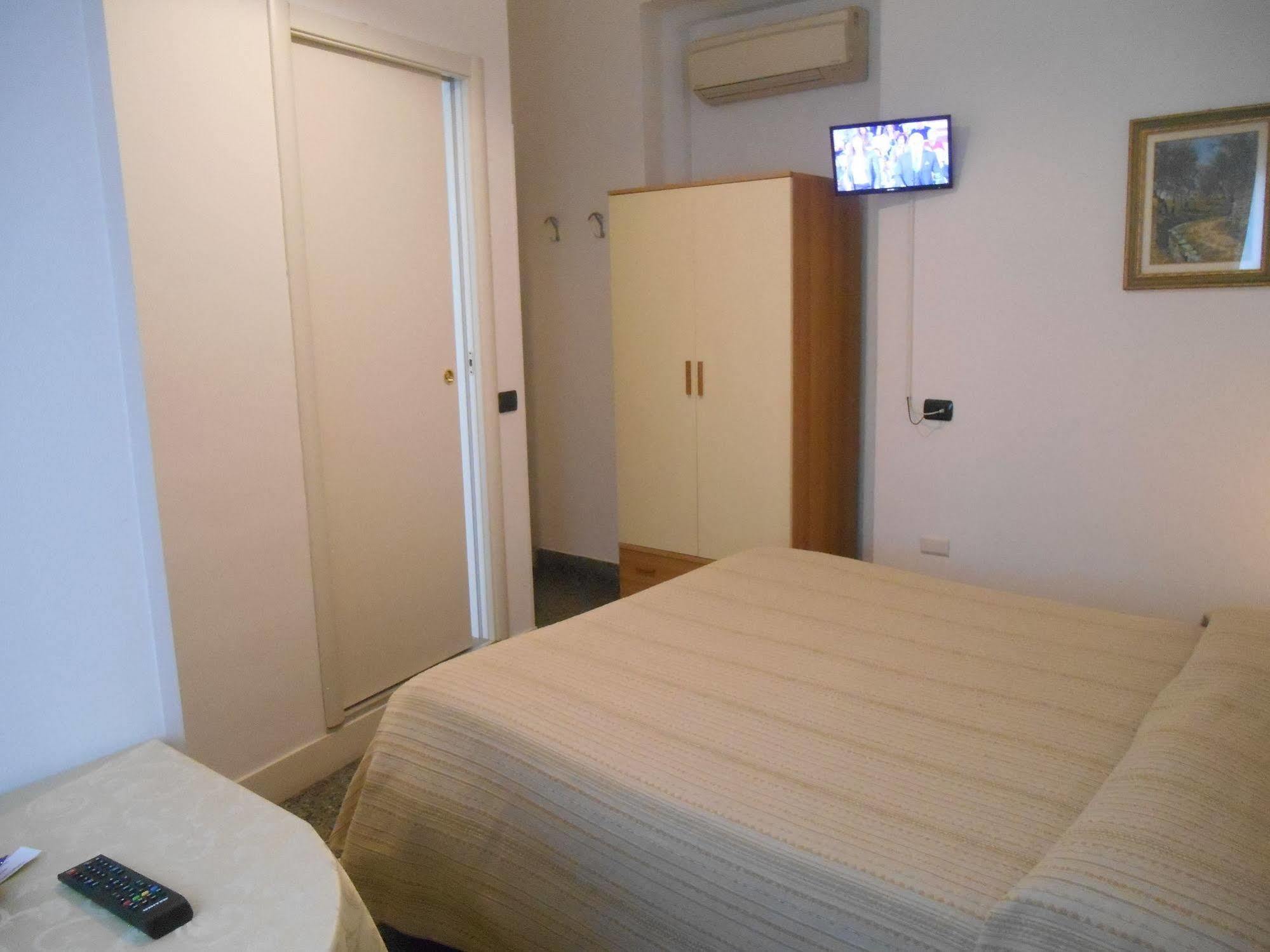 Le Rose Malpensa Bed & Breakfast Busto Arsizio Luaran gambar